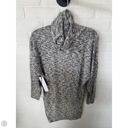 Dress Casual Short By Clothes Mentor In Grey, Size: M