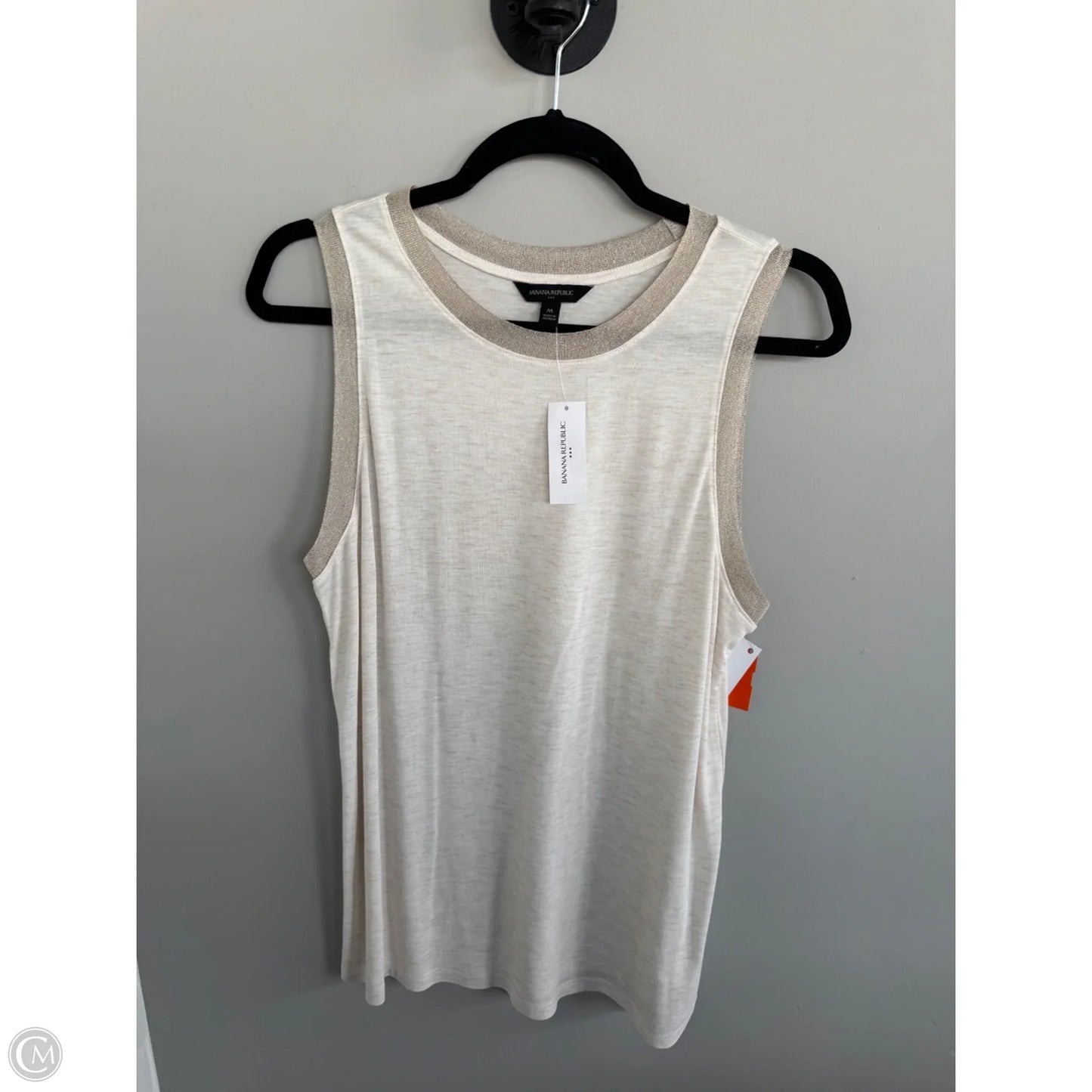 Top Sleeveless By Banana Republic In Cream, Size: M