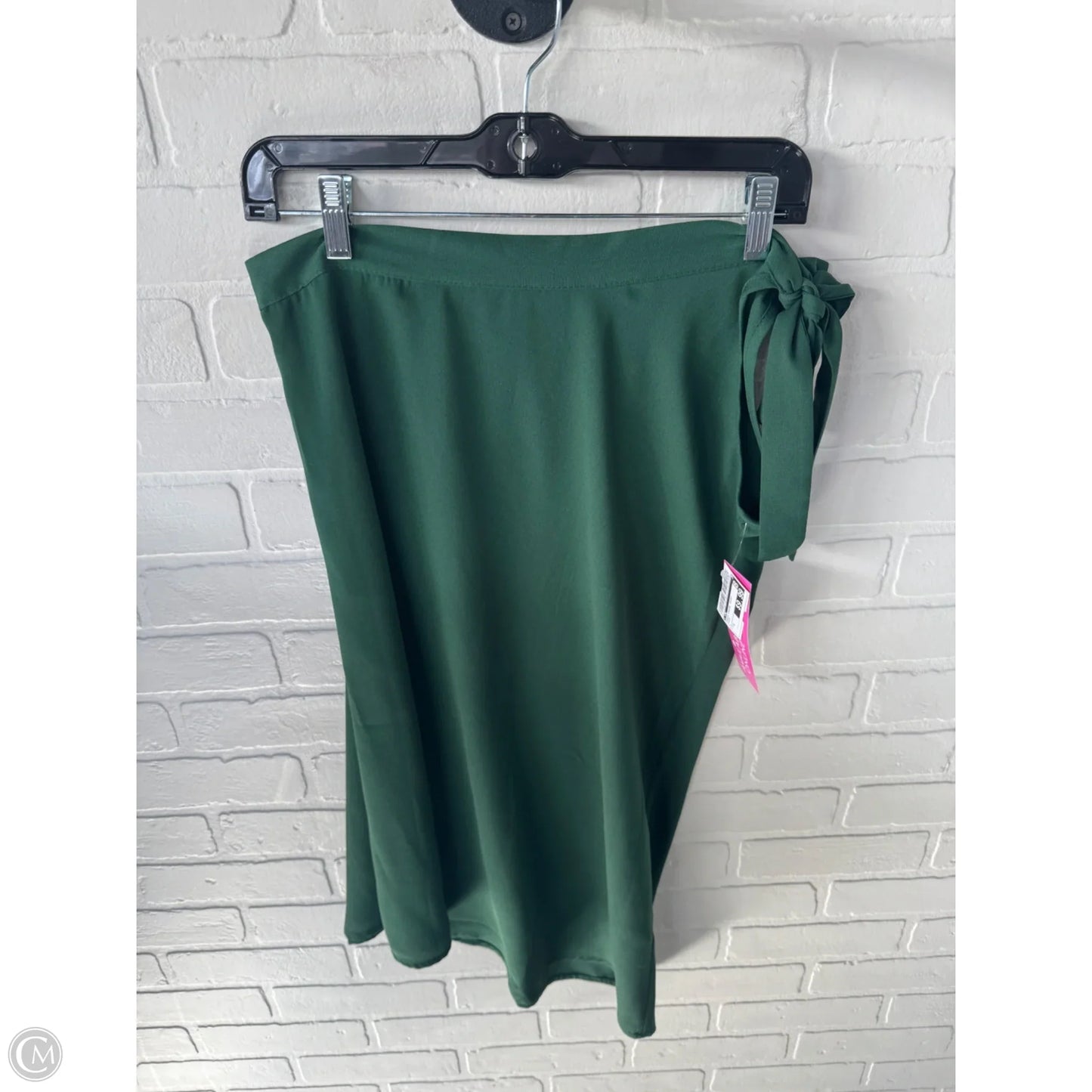 Dress Casual Short By Cme In Green, Size: S
