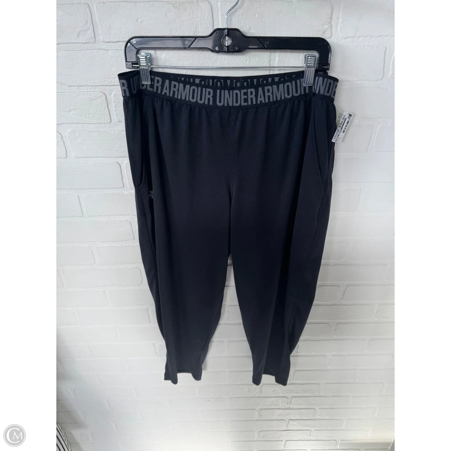 Athletic Capris By Under Armour In Black, Size: 16
