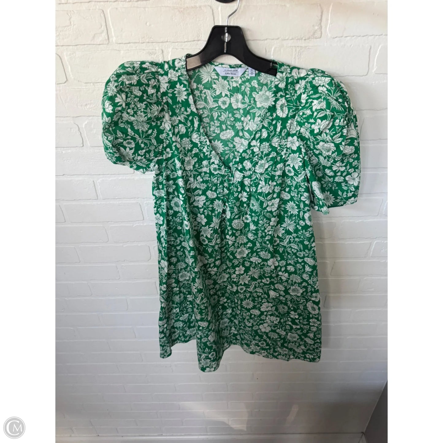 Dress Casual Short By Cmc In Green & White, Size: S