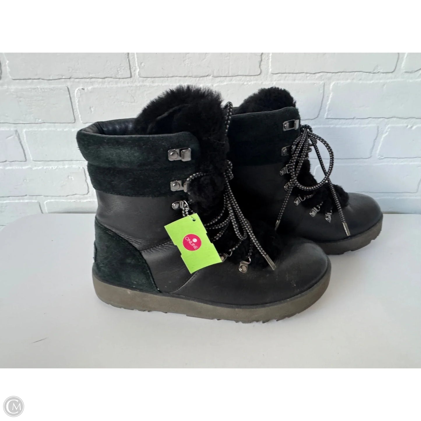 Boots Designer By Ugg In Black, Size: 9