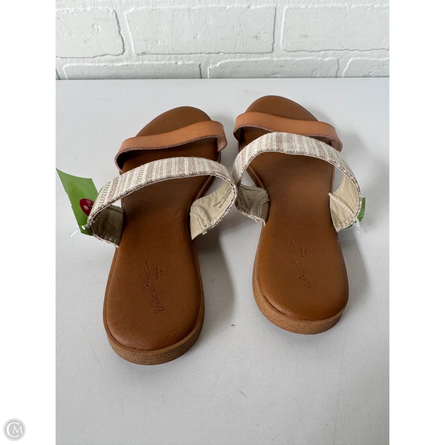 Sandals Flats By Universal Thread In Cream & Tan, Size: 7