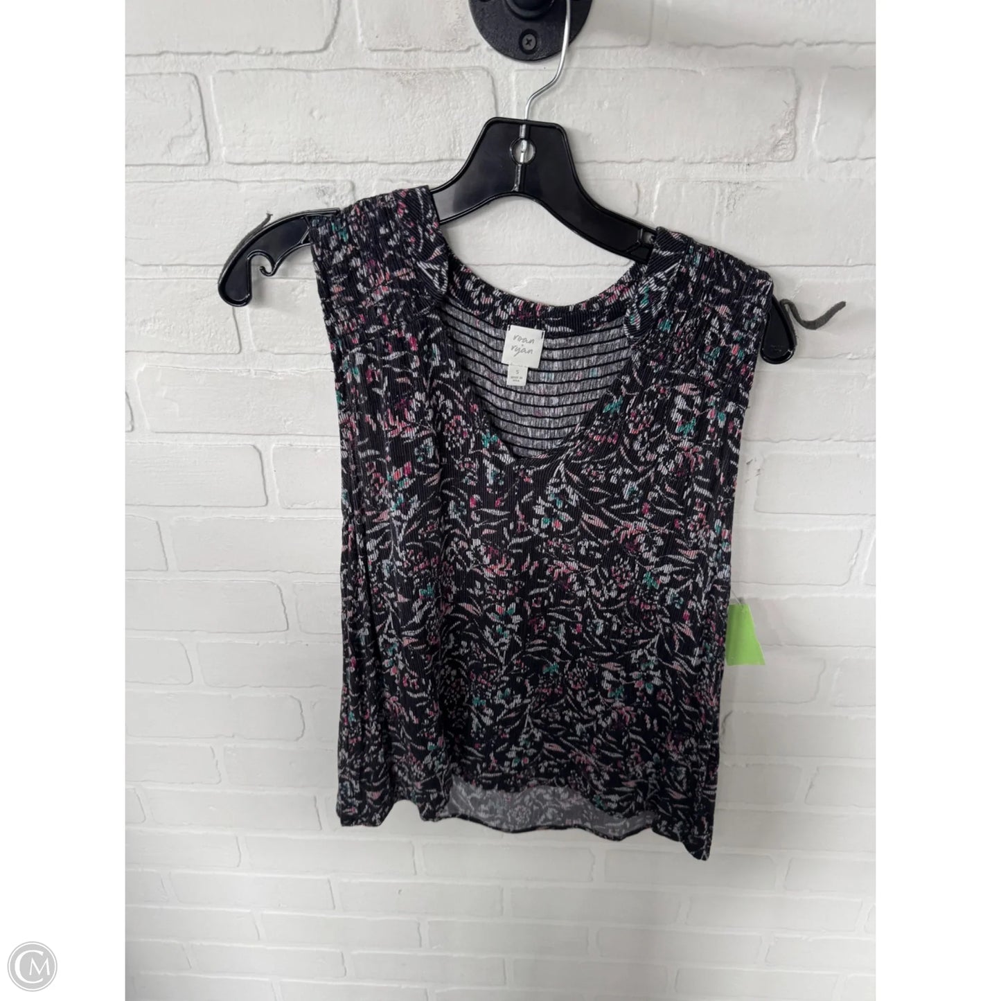 Top Sleeveless By Cmc In Black & White, Size: S