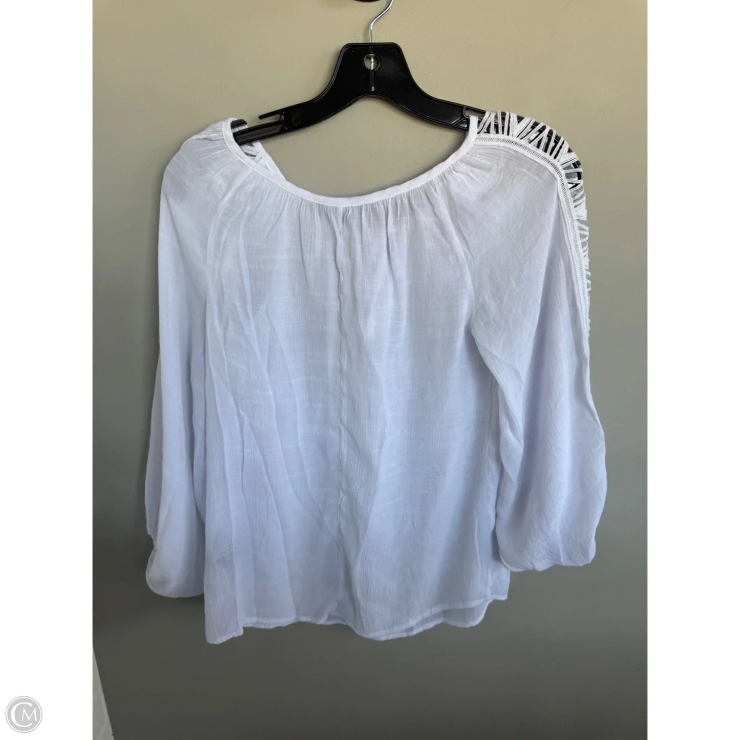 Top Long Sleeve By Unique Spectrum In White, Size: S