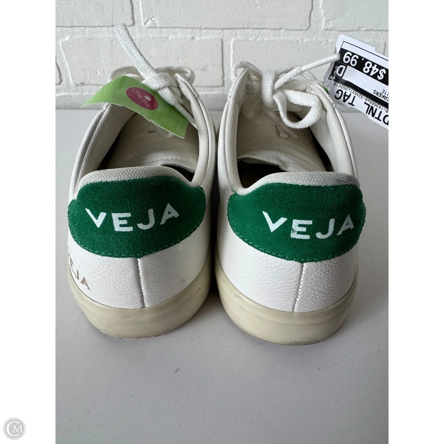 Shoes Sneakers By Veja In Green & White, Size: 8