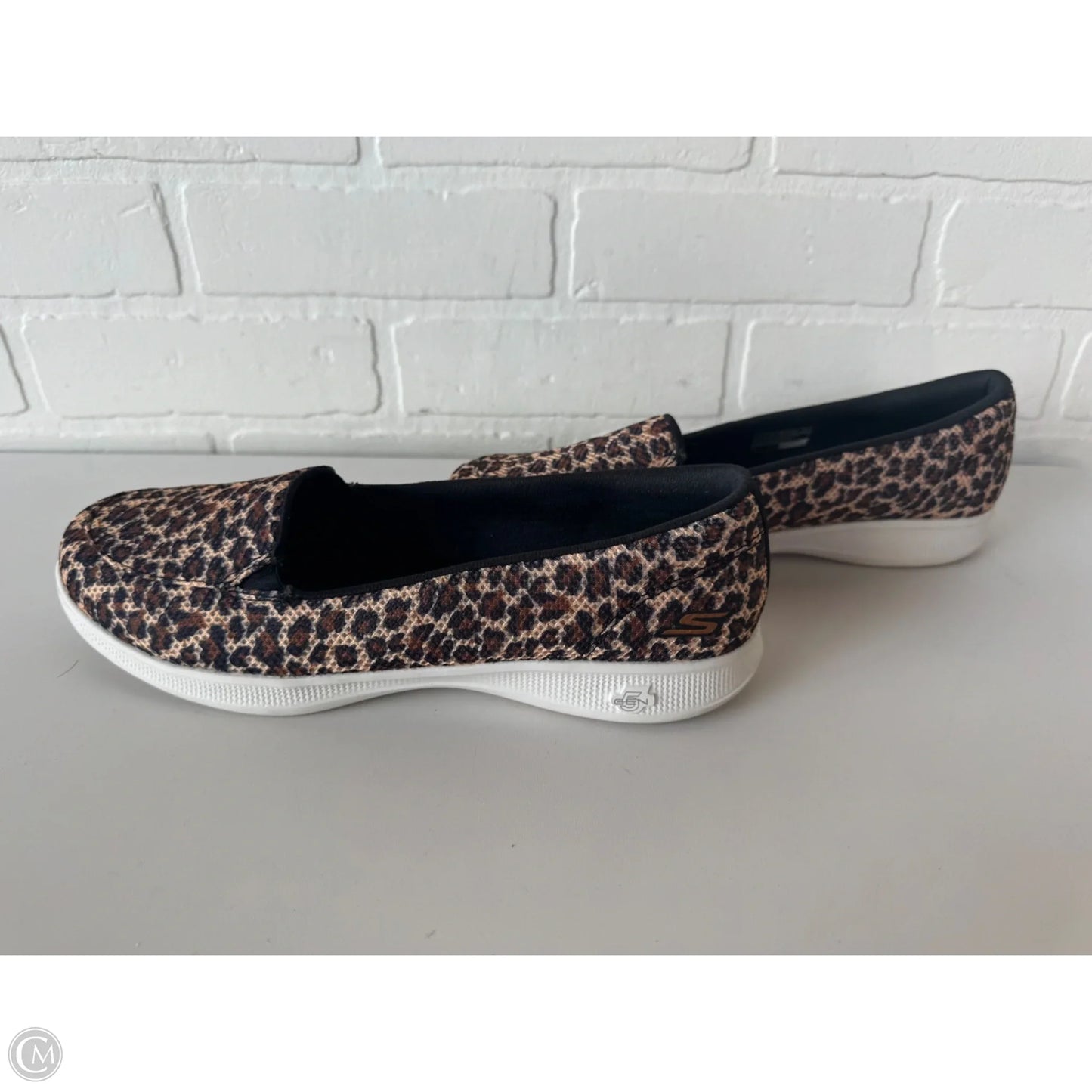 Shoes Flats By Skechers In Black & Brown, Size: 9