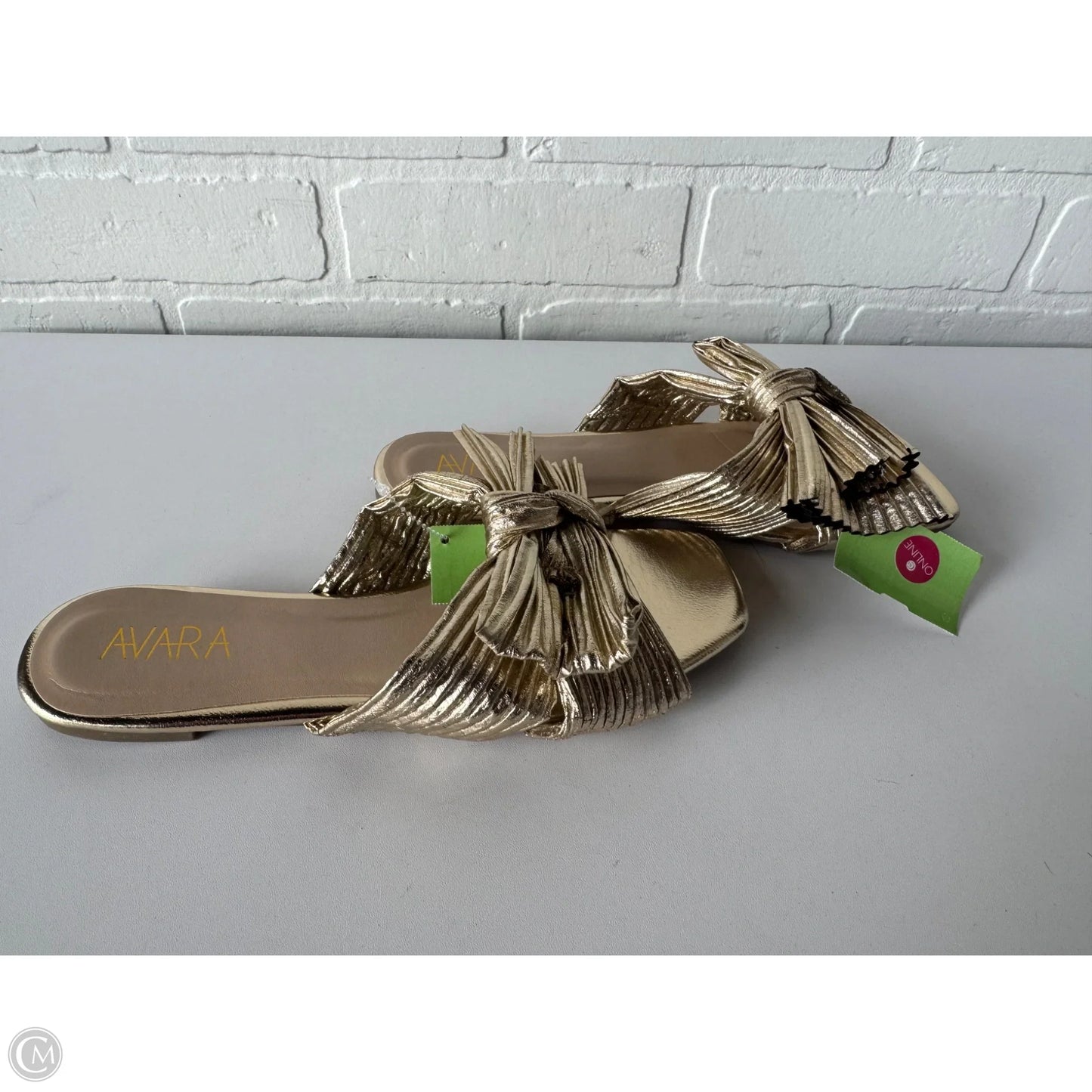 Sandals Flats By Cmc In Gold, Size: 7.5