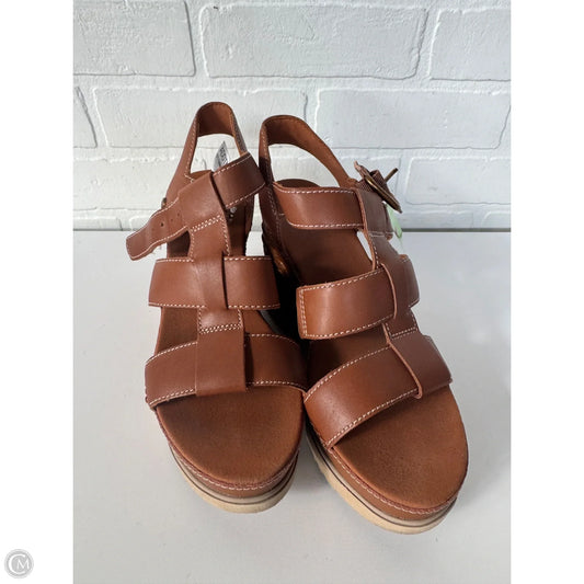 Sandals Designer By Ugg In Brown, Size: 7