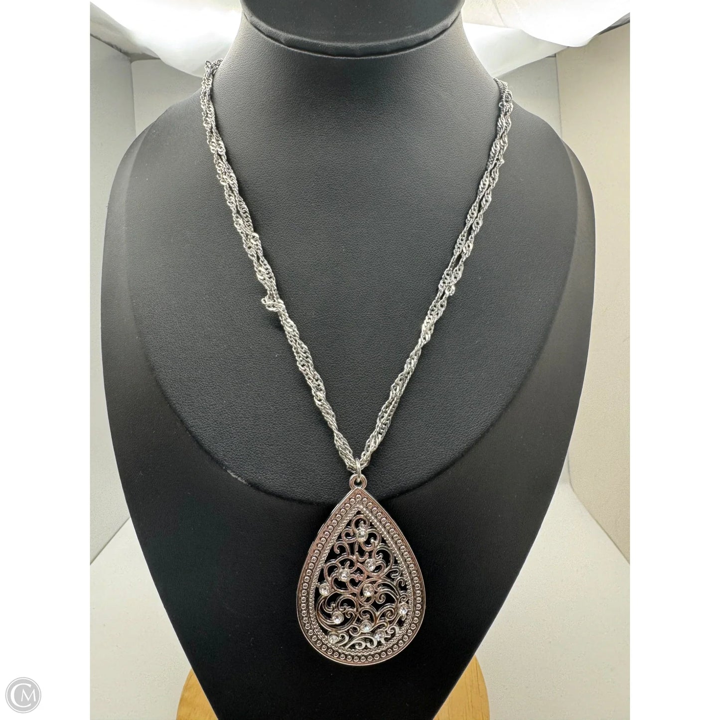 Necklace Pendant By Clothes Mentor