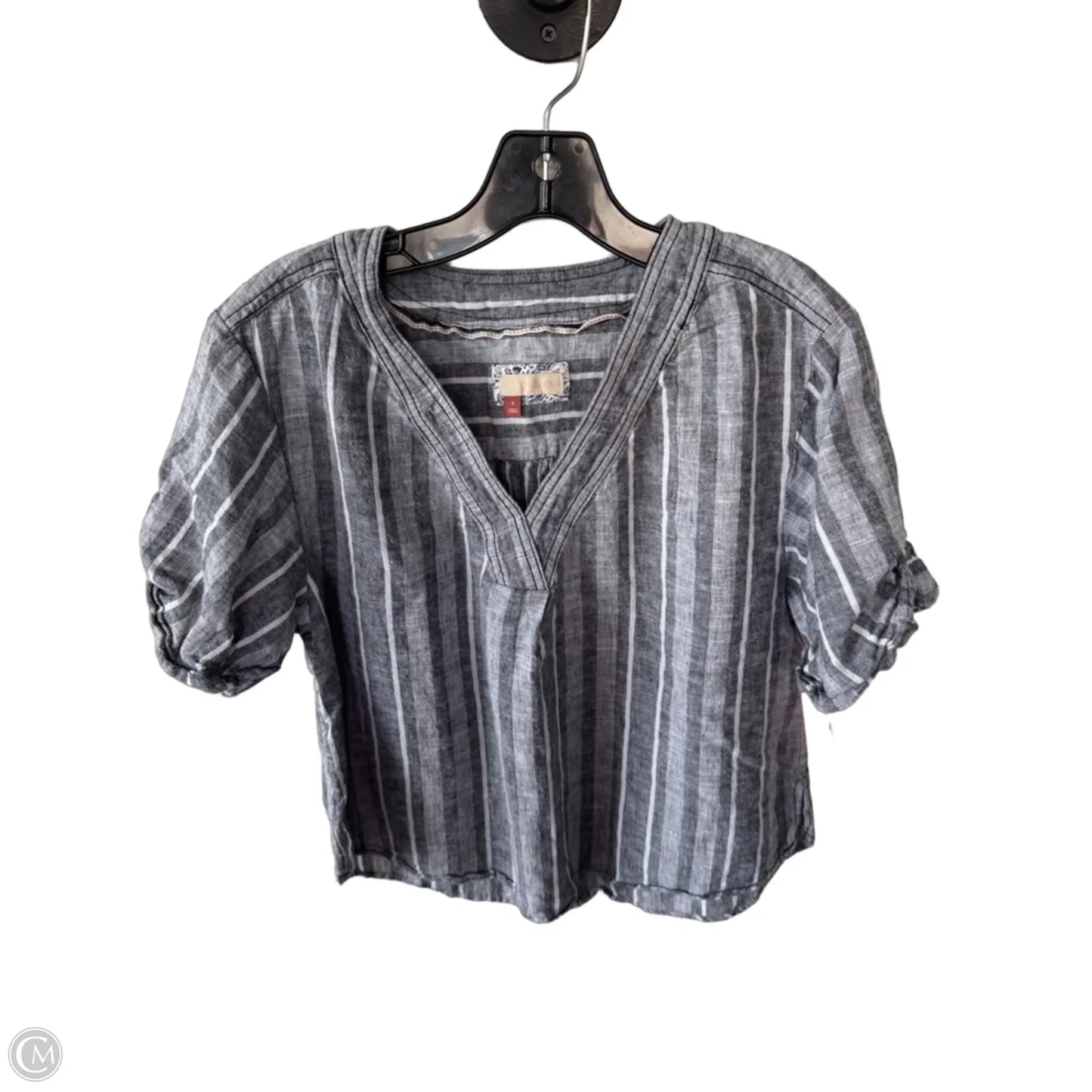 Top Short Sleeve By Pilcro In Grey & White, Size: S