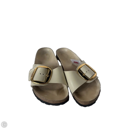 Sandals Flats By Birkenstock In Cream, Size: 9