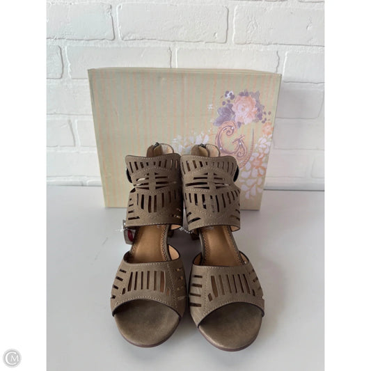 Shoes Heels Block By Very G In Tan, Size: 8.5