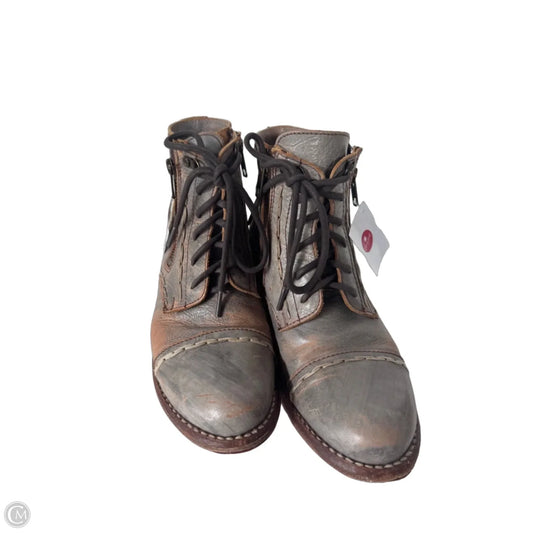 Boots Ankle Flats By Bed Stu In Grey, Size: 8