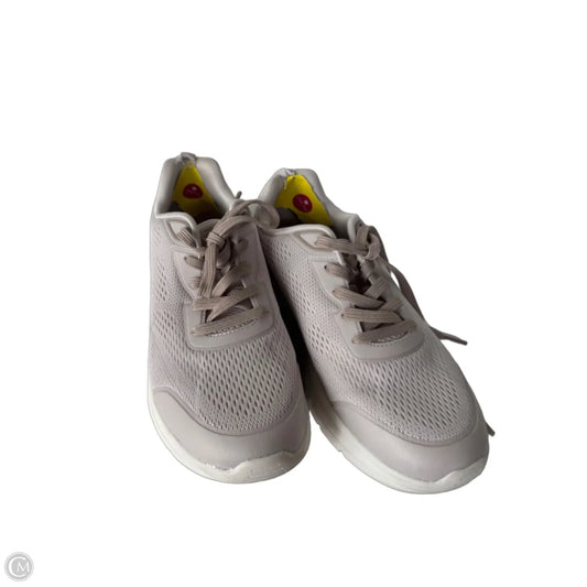 Shoes Sneakers By Skechers In Cream & Tan, Size: 8.5