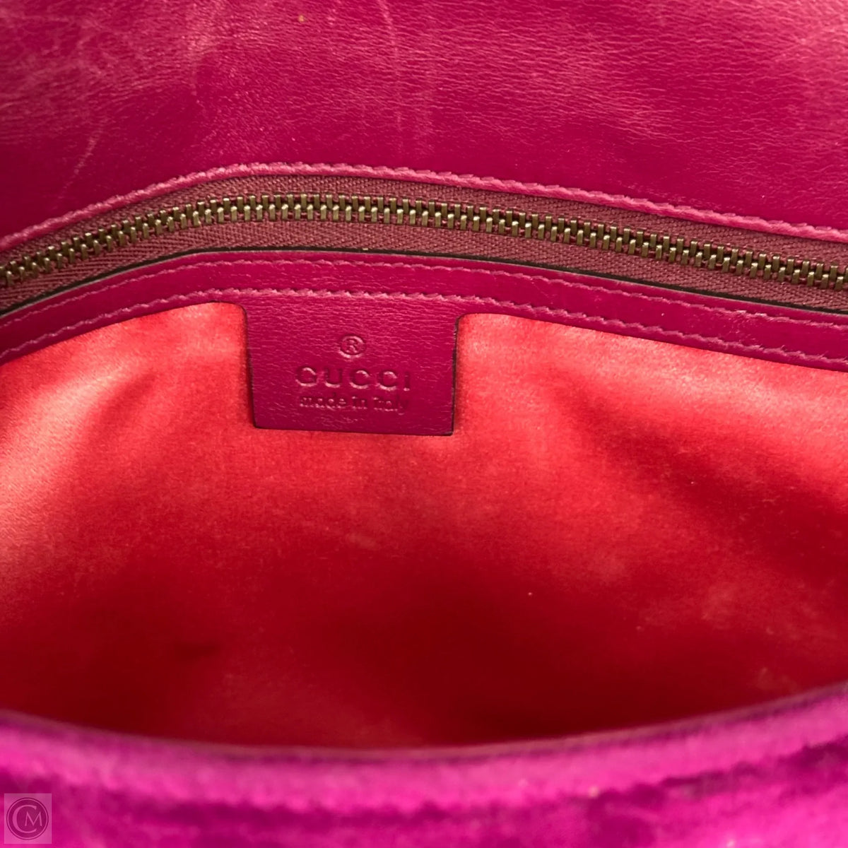 Handbag Luxury Designer By Gucci, Size: Medium