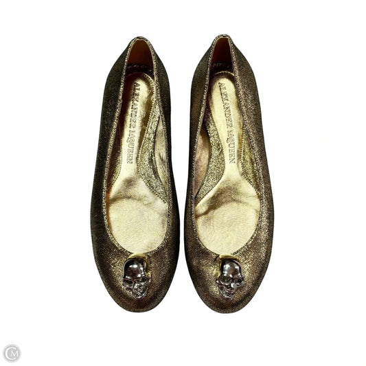 Shoes Luxury Designer By Alexander Mcqueen In Gold, Size: 6.5