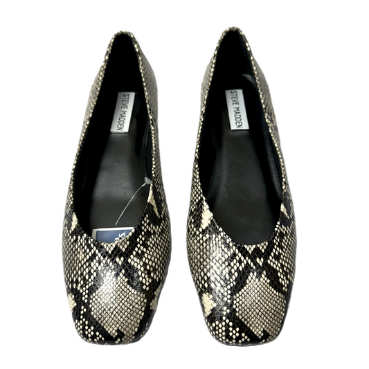 Shoes Flats By Steve Madden In Animal Print, Size: 8