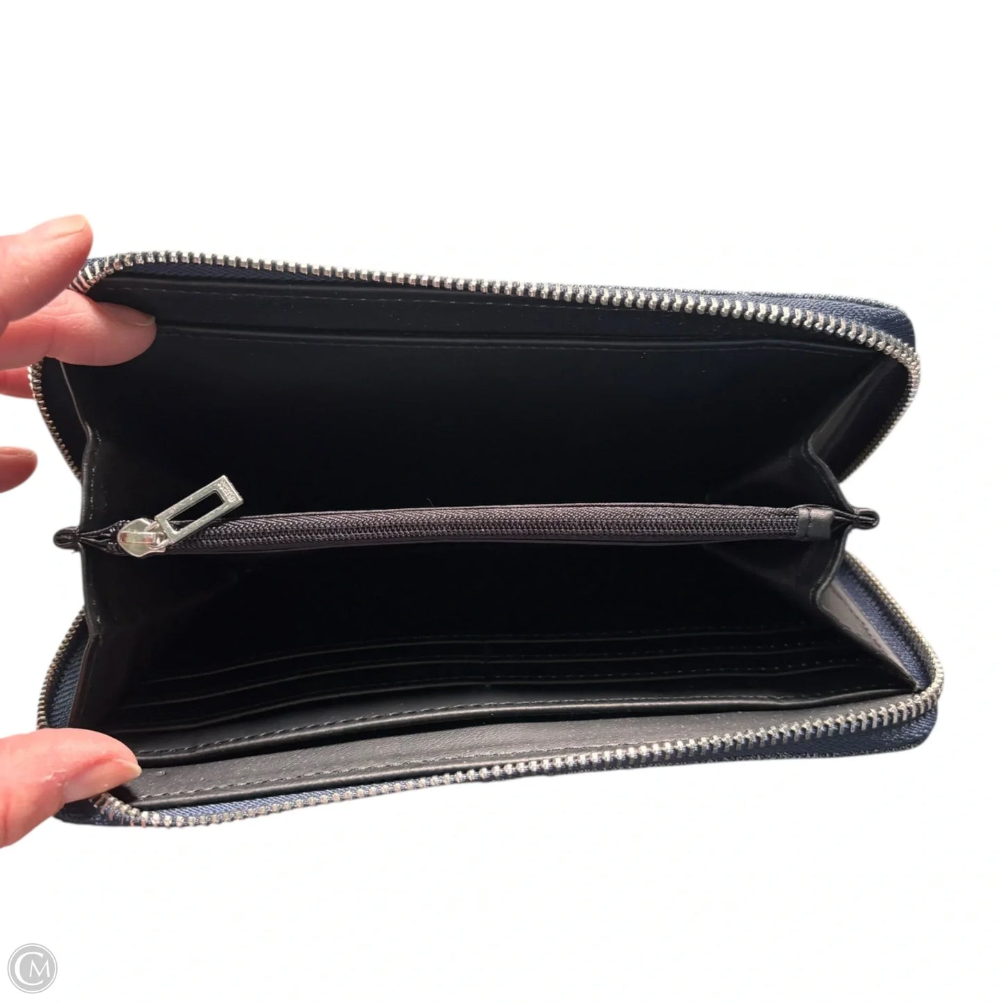 Wallet By Guess, Size: Medium