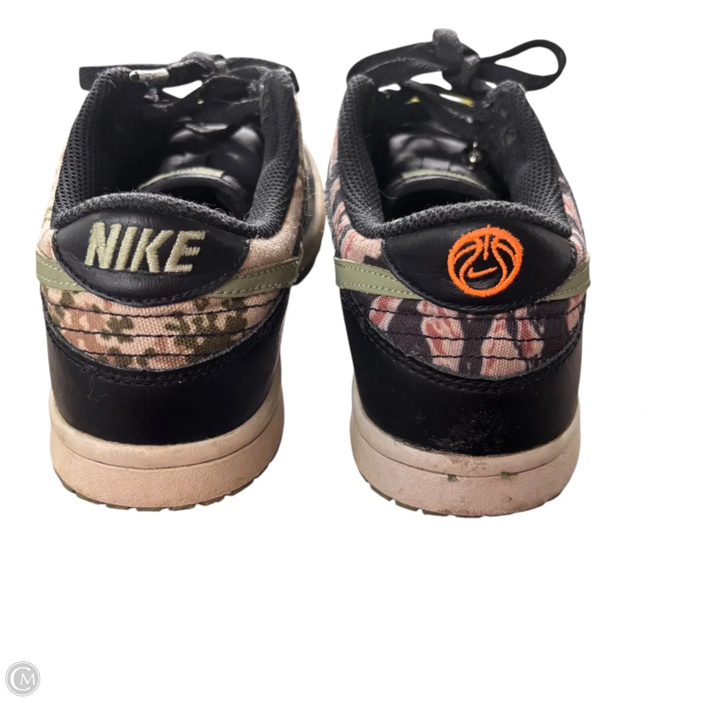 Shoes Sneakers By Nike In Camouflage Print, Size: 6.5