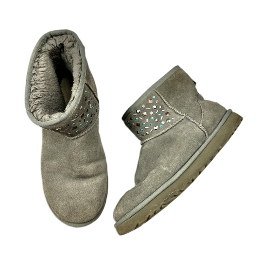 Grey Boots Ankle Flats By Ugg, Size: 10