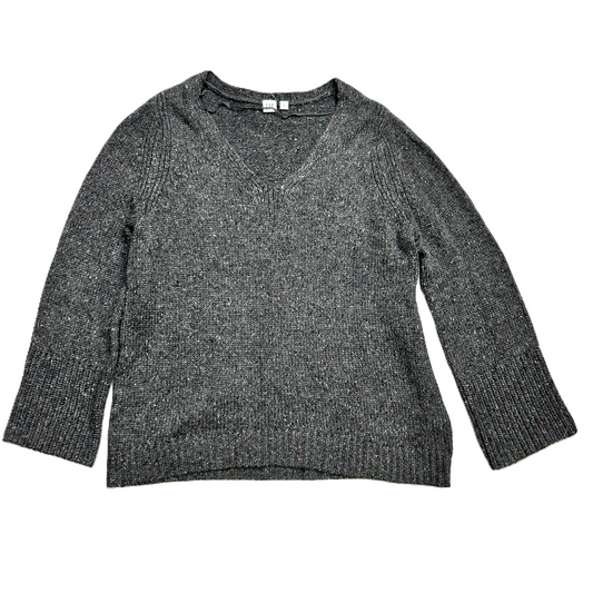 Sweater By Gap In Grey, Size: Xl