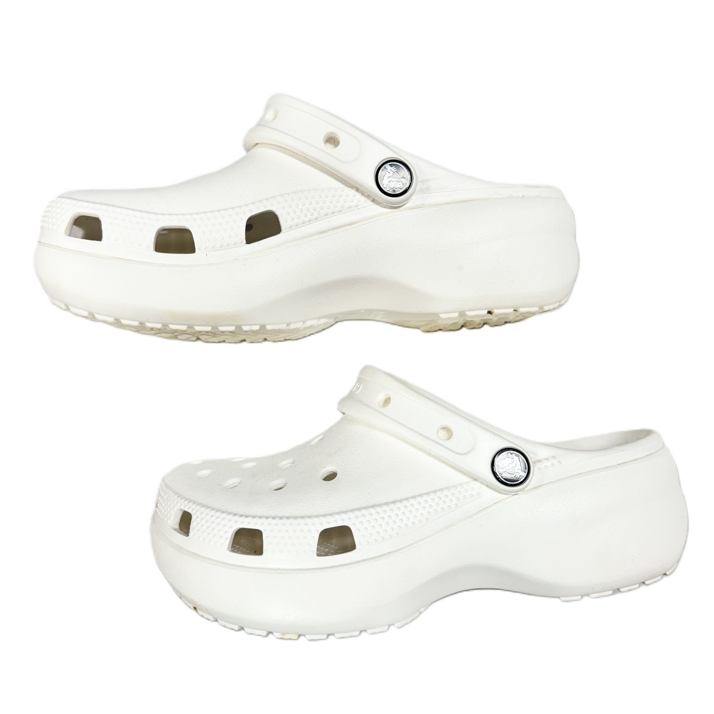 Shoes Flats By Crocs In White, Size: 6