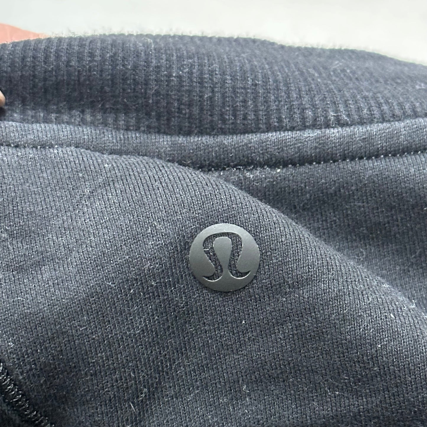 Athletic Sweatshirt Crewneck By Lululemon In Black, Size: M