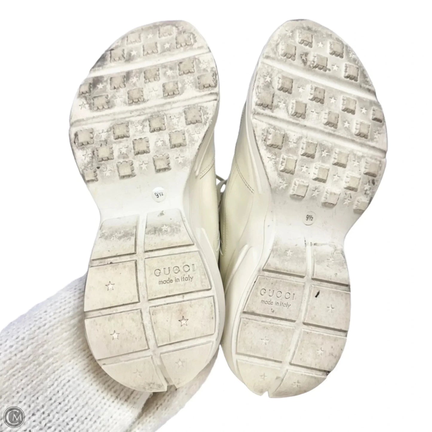 Shoes Luxury Designer By Gucci In White, Size: 11.5