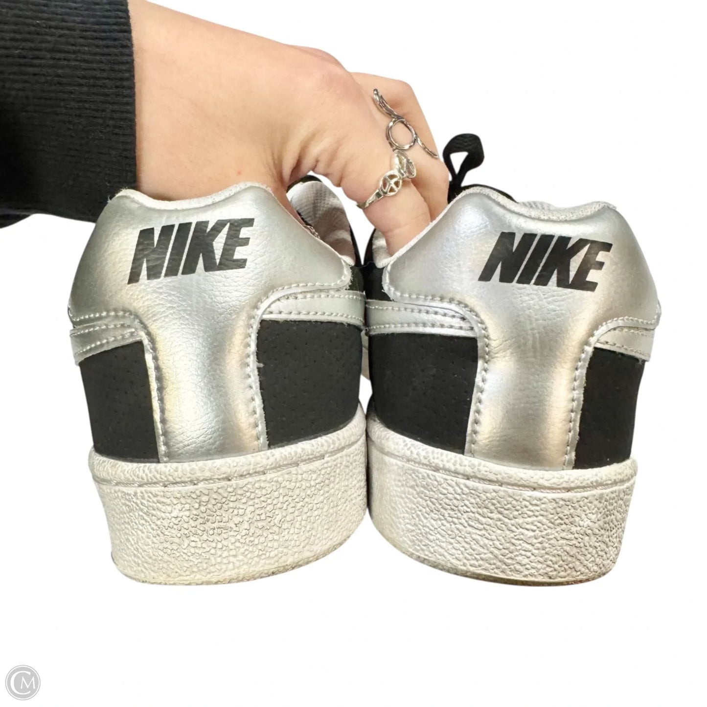 Shoes Sneakers By Nike In Black & Silver, Size: 11