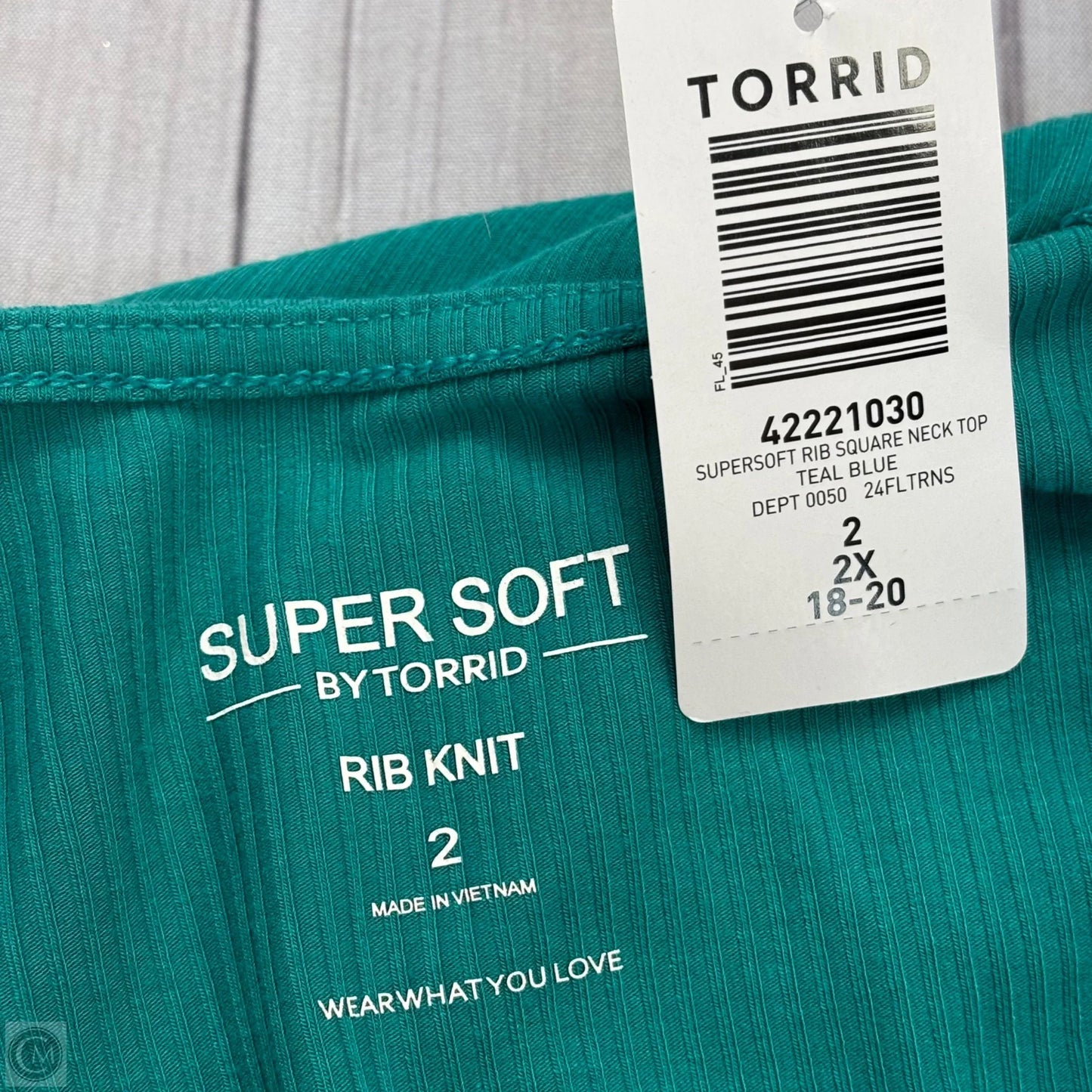 Top Short Sleeve By Torrid In Teal, Size: 1x