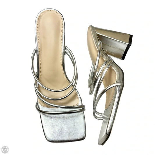 Sandals Heels Block By Clothes Mentor In Silver, Size: 9.5