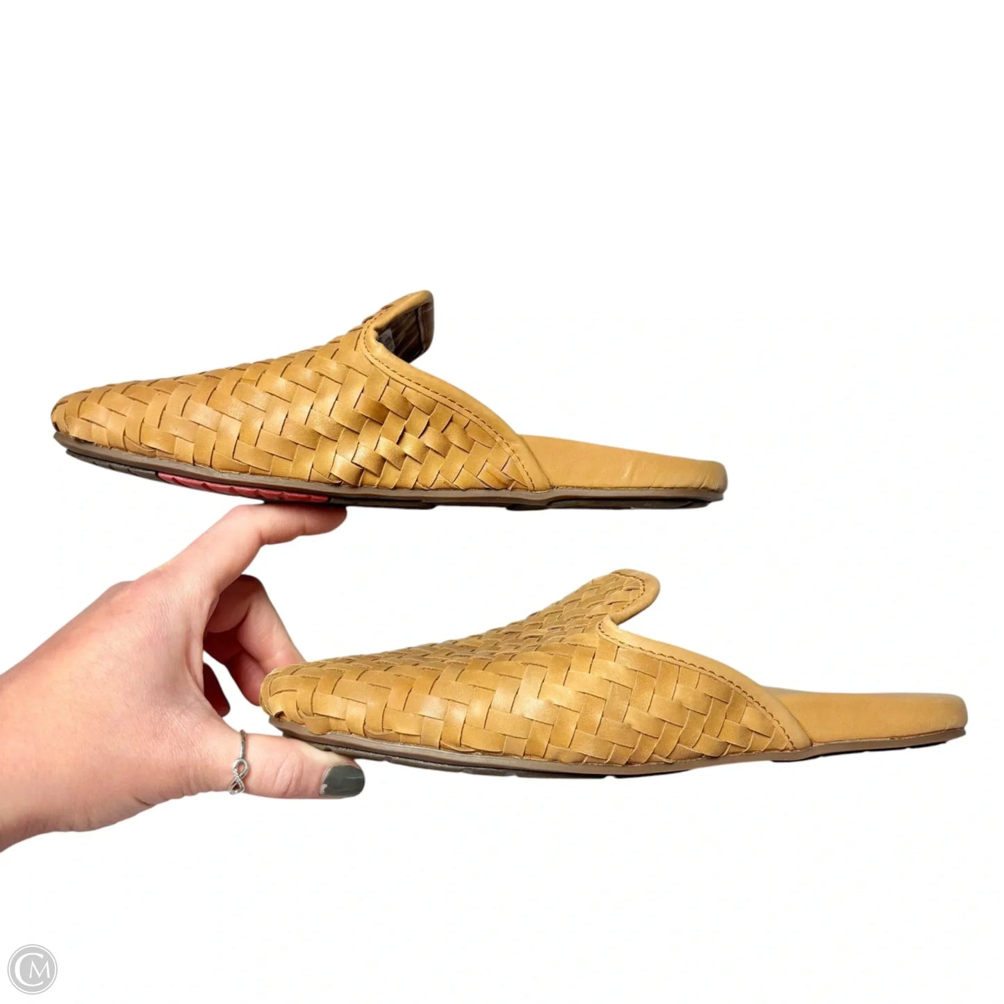 Shoes Flats By Olukai In Brown, Size: 9