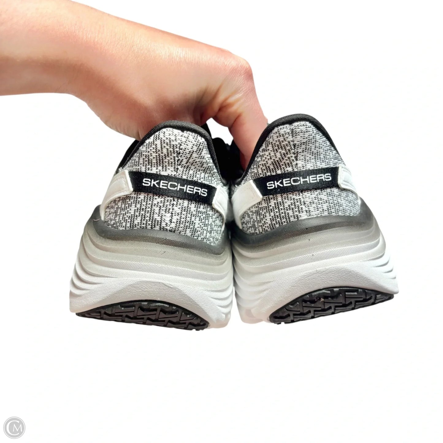 Shoes Athletic By Skechers In Black & White, Size: 6.5
