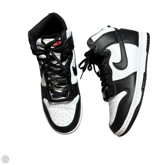 Shoes Sneakers By Nike In Black & White, Size: 11