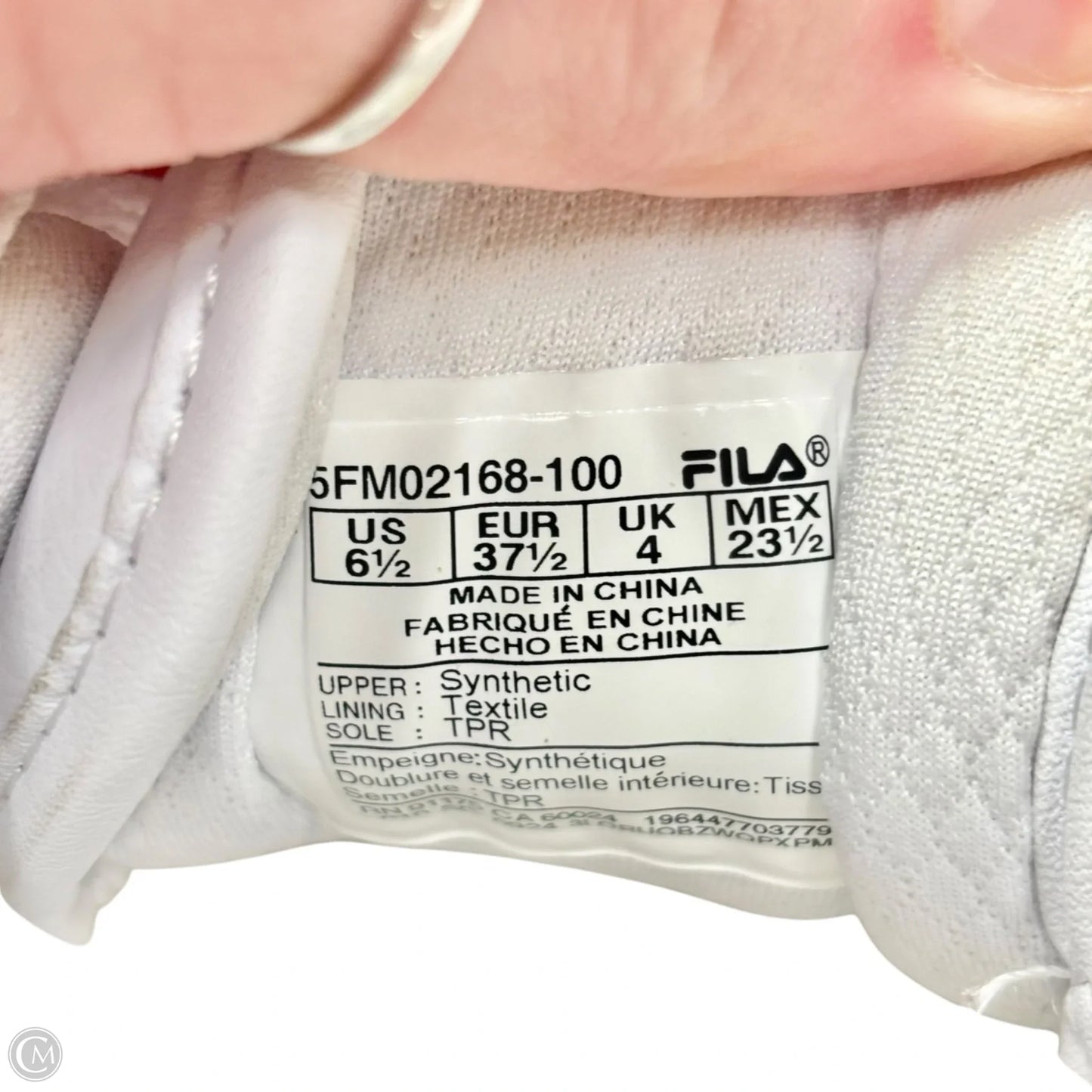 Shoes Sneakers By Fila In White, Size: 6.5