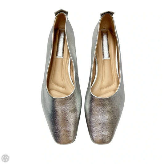 Shoes Flats By Franco Sarto In Silver, Size: 9