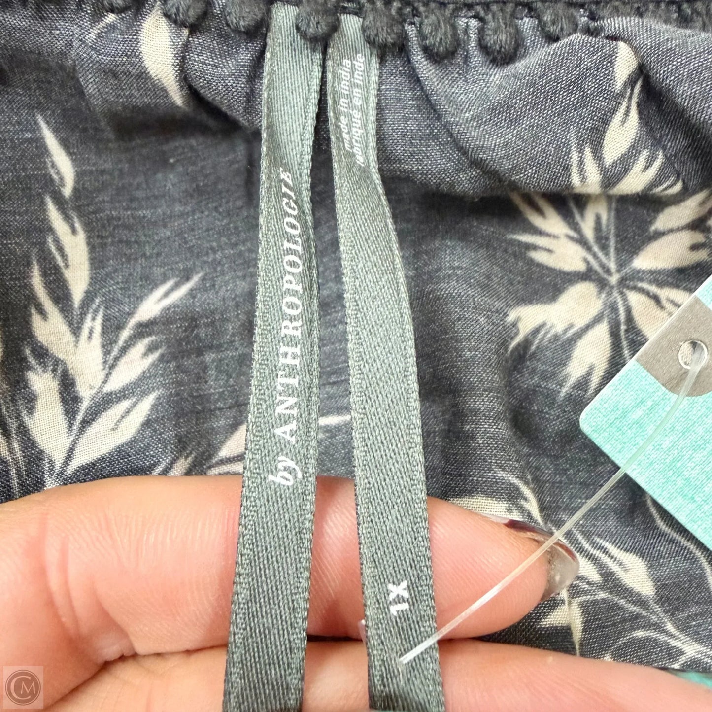 Top Long Sleeve By Anthropologie In Black & Tan, Size: 1x