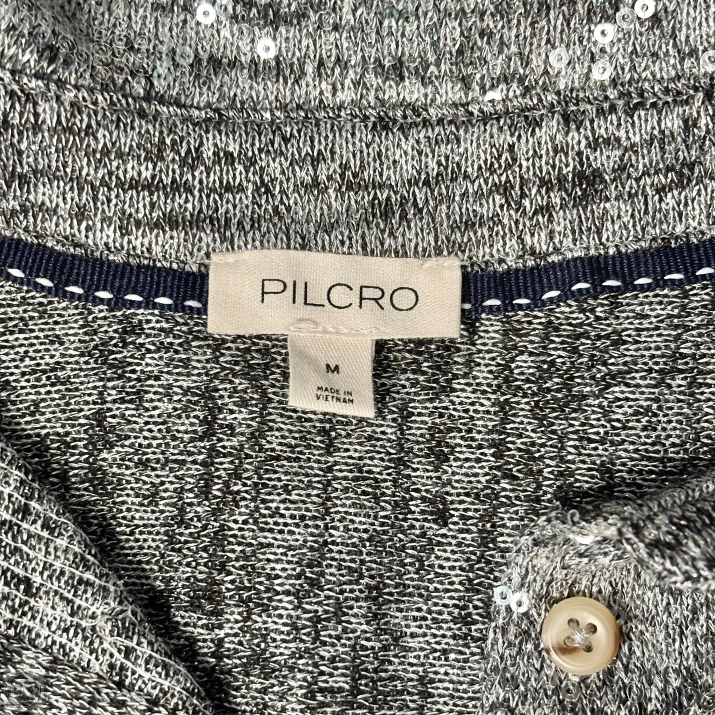 Top Long Sleeve By Pilcro In Silver, Size: M
