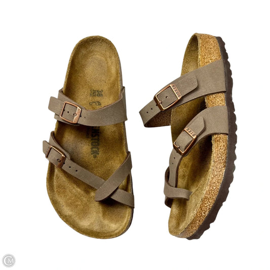 Sandals Flats By Birkenstock In Brown, Size: 7