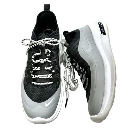 Black & Grey Shoes Sneakers By Nike, Size: 9