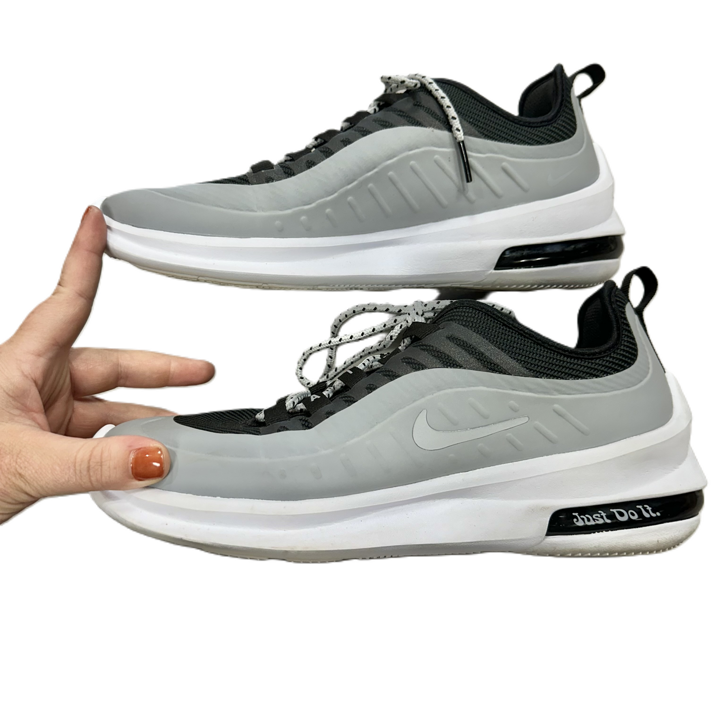 Black & Grey Shoes Sneakers By Nike, Size: 9