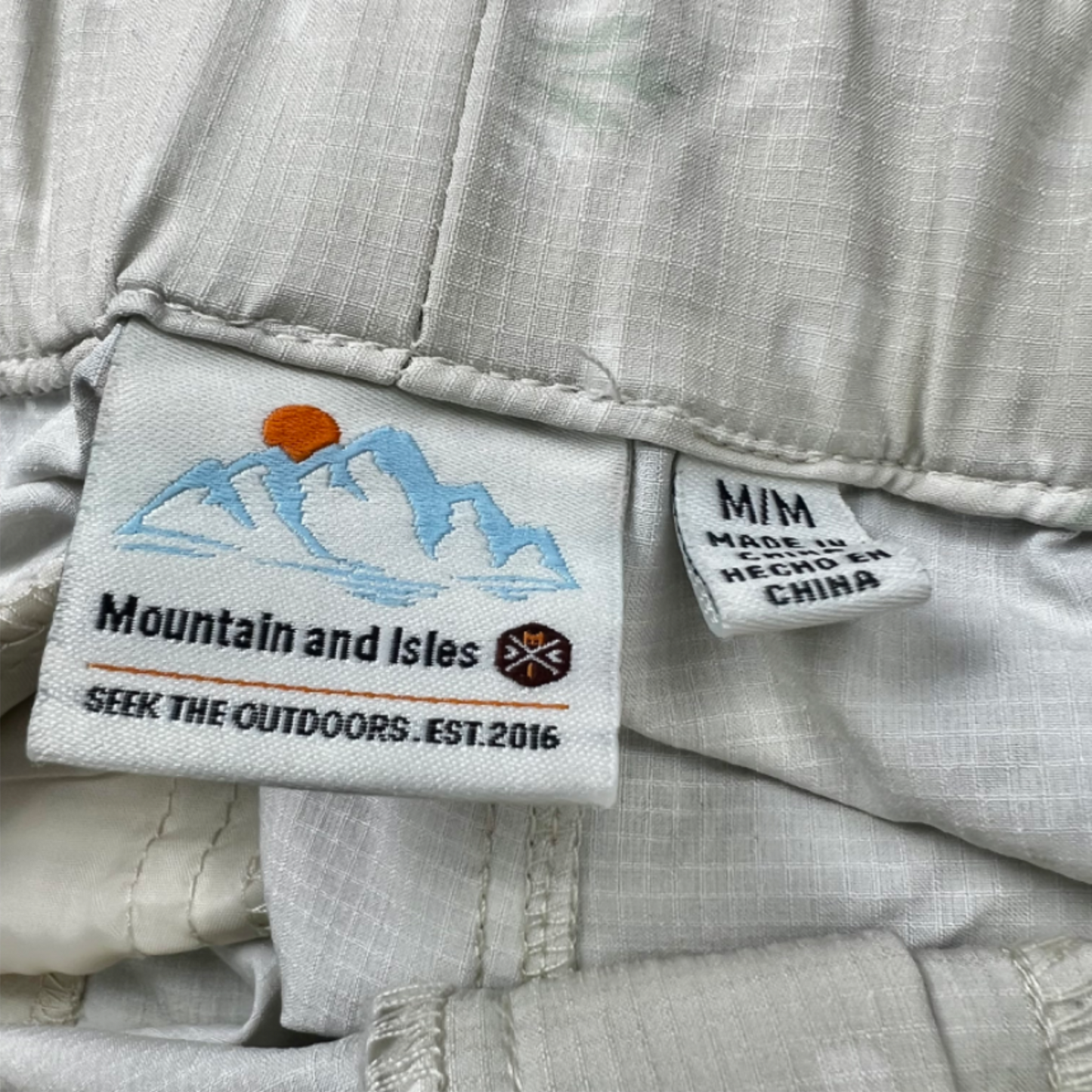 Beige Athletic Shorts By Mountain and Isles, Size: M