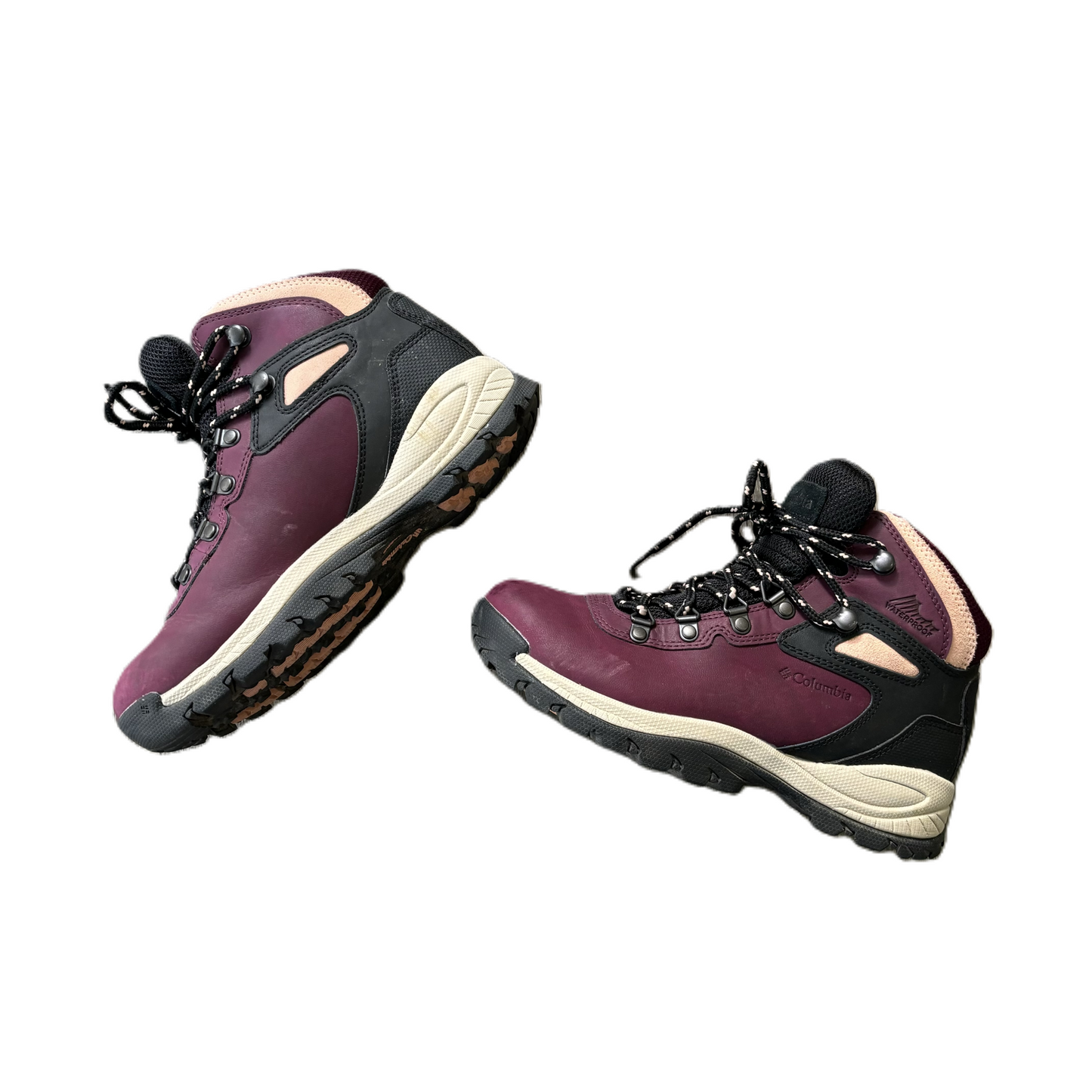 Boots Hiking By Columbia In Purple, Size: 5.5