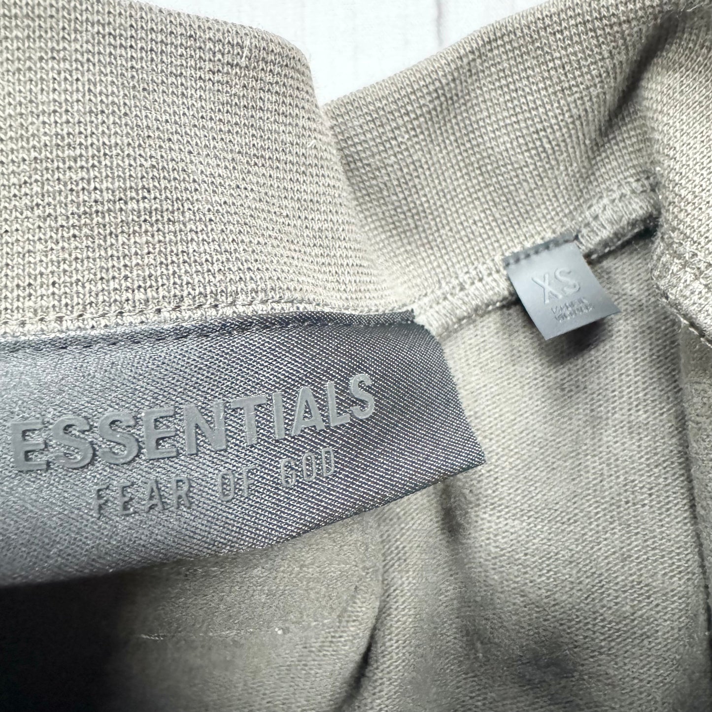 Top 3/4 Sleeve By Essentials In Grey, Size: S