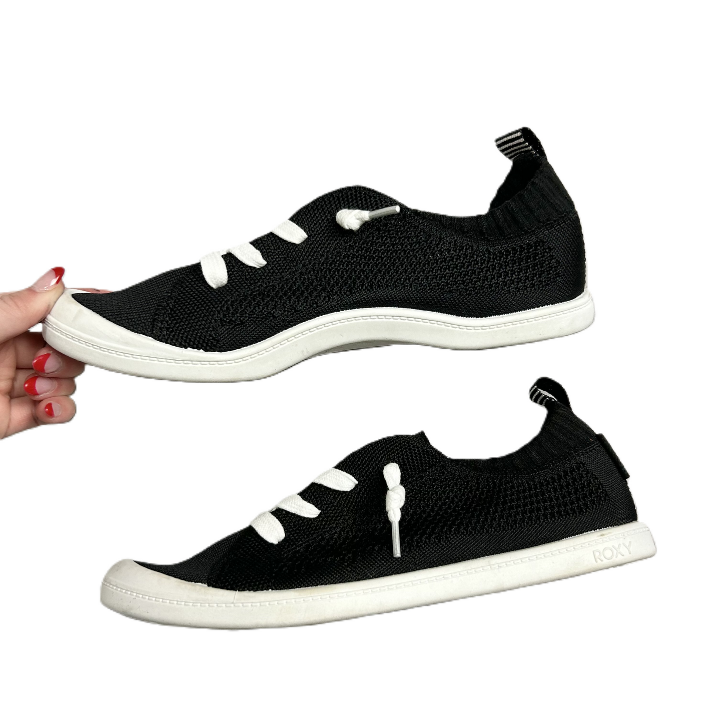 Shoes Sneakers By Roxy In Black & White, Size: 8