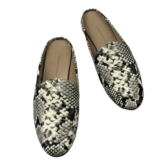 Shoes Flats By Banana Republic In Snakeskin Print, Size: 7.5