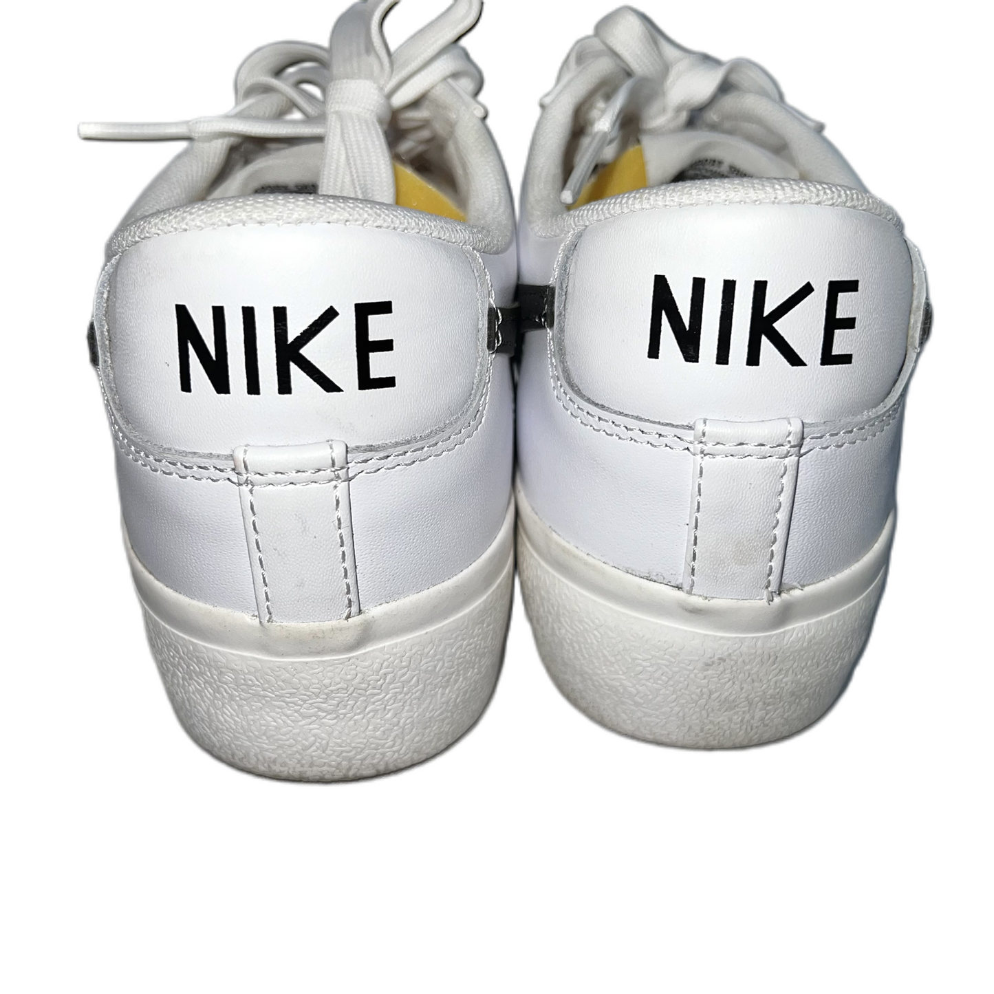 Shoes Sneakers By Nike In White, Size: 9