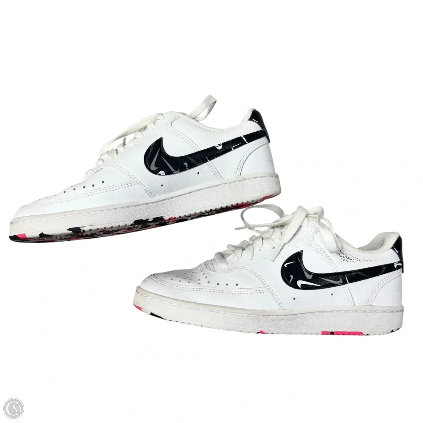 Shoes Sneakers By Nike In White, Size: 7