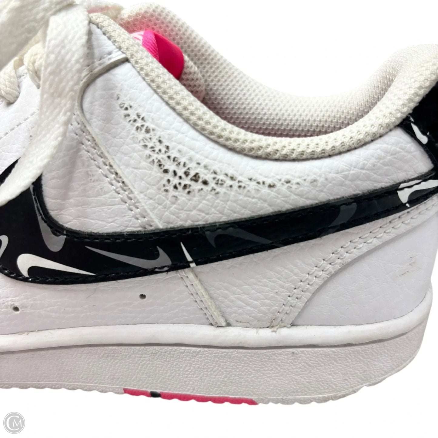 Shoes Sneakers By Nike In White, Size: 7